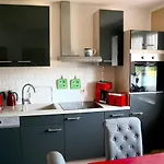 Casa de Férias Familienfreundliche Haushaelfte In Alt Bukow