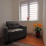 Familienfreundliche Haushaelfte In