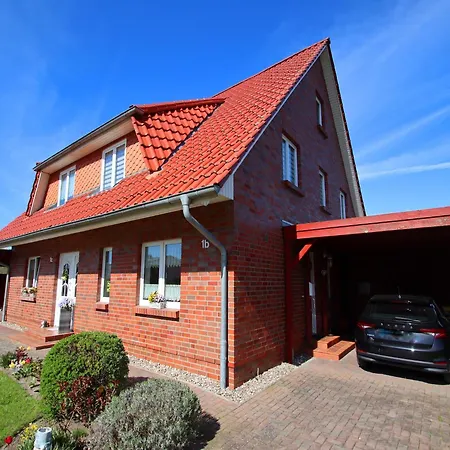 Familienfreundliche Haushaelfte In * Alt Bukow